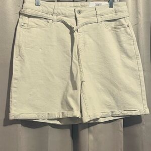 Style & Co. Women's Cream Shorts